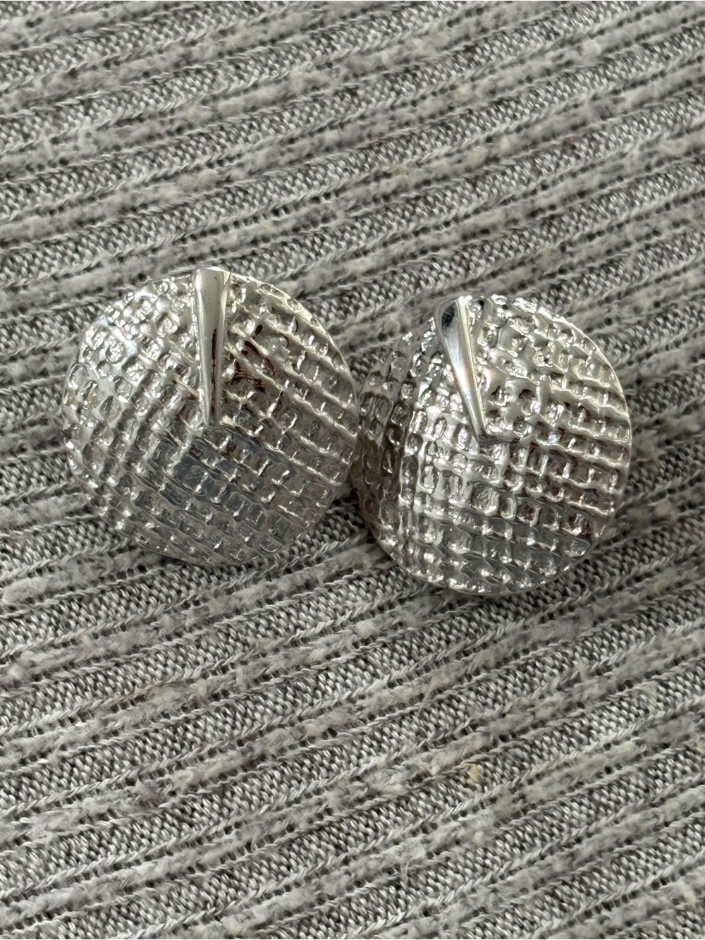 Vintage Sarah Coventry signed silver tone round textured clip on earrings